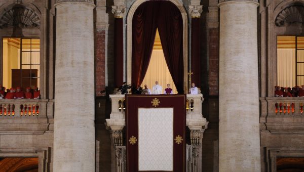 Papa_Francisco_recién_elegido